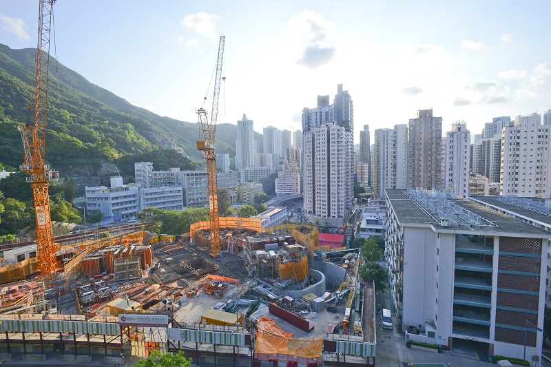 筲箕灣明華大廈重建提出新修訂,私家車車位增48個至234個,升幅達26%。資料圖片