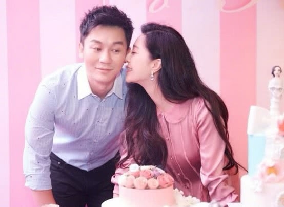 去年范冰冰生日兼公佈男友李晨求婚成功,獲近半個娛圈人祝賀。(微博圖片)