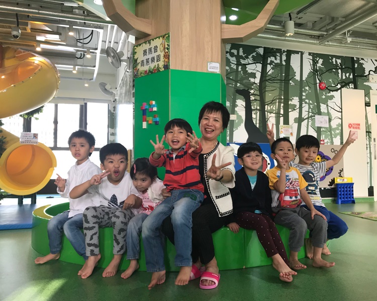 協康會行政總裁曾蘭斯。