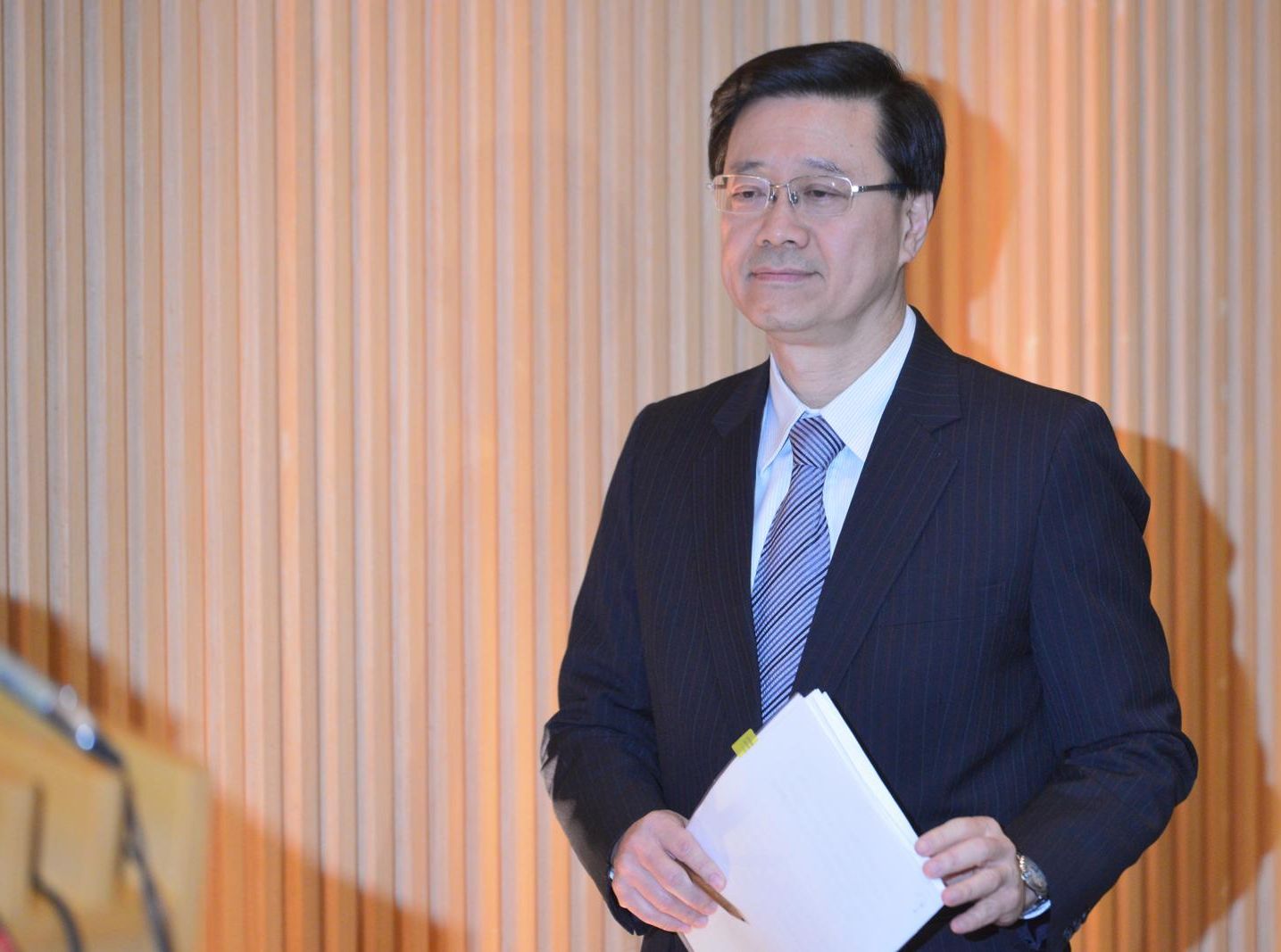 李家超指將致函外交部駐港特派員公署及駐港菲律賓總領事。