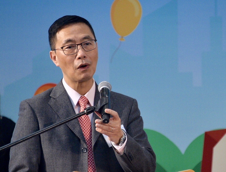 楊潤雄指,將投訴的相關資料轉介到學校,並不代表將事情交由學校處理。資料圖片