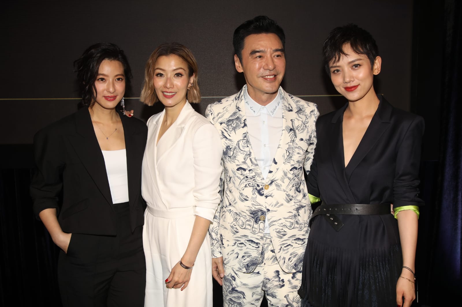 B哥哥同戲中三個女兒,Sammi是三姊妹大家姐。