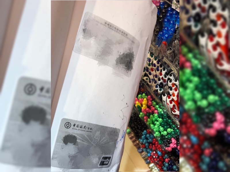 坑口一間文具店,竟以客人的身分證和信用卡副本當作試筆紙。網民Sadonna Lau圖片