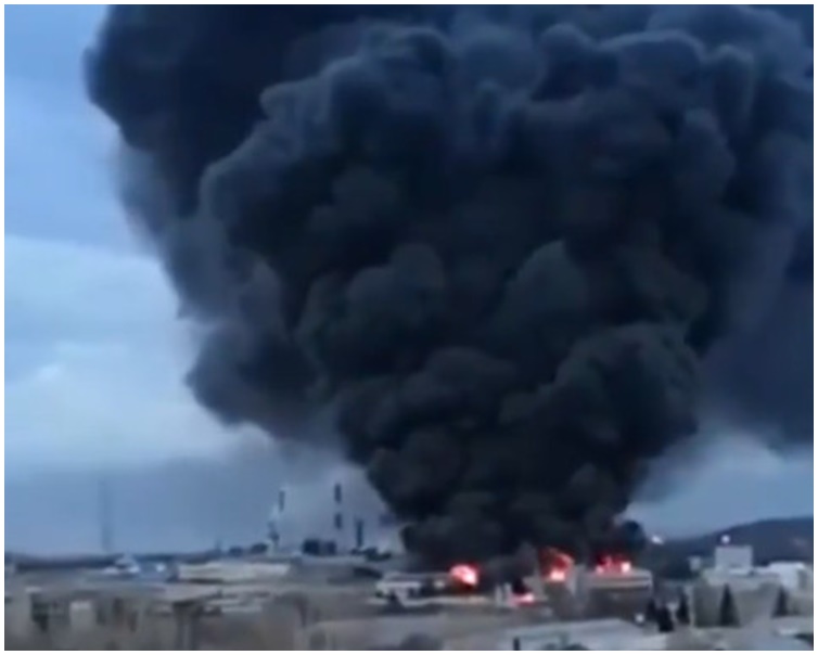 現場濃煙滾滾。網圖