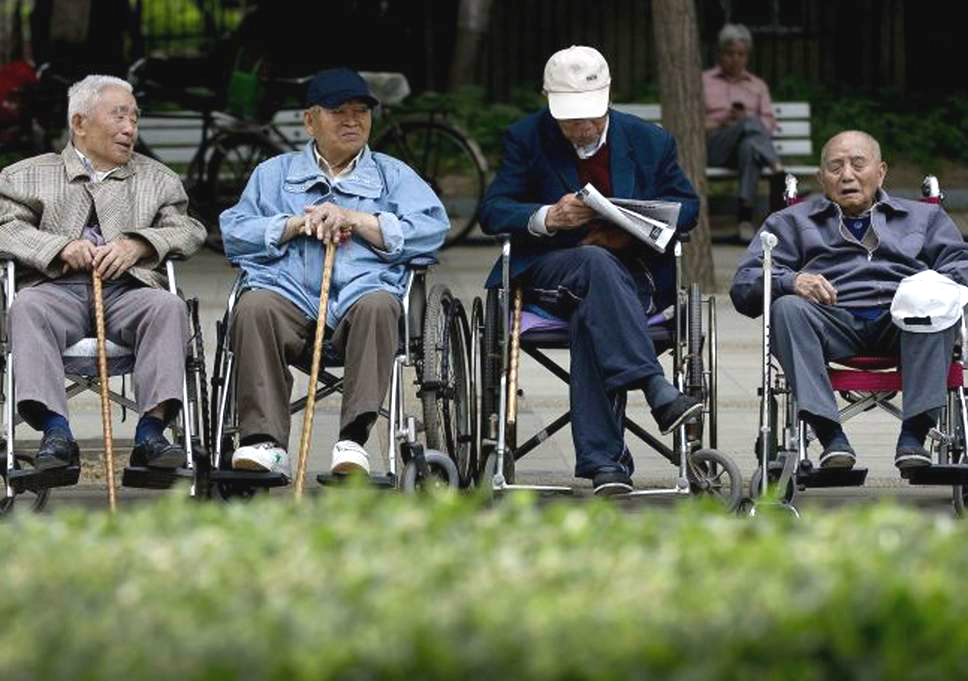 65歲以上長者每周至少進行150分鐘中等帶氧運動。AP