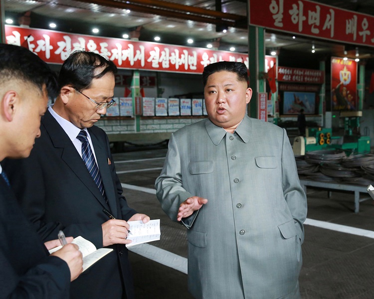 金正恩多次強調要自力更生。AP