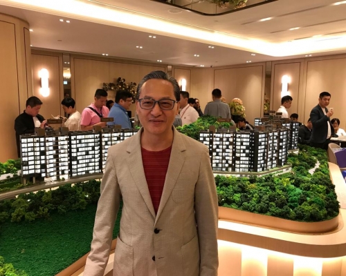 天鑽收逾400票 超額認購約1.2倍