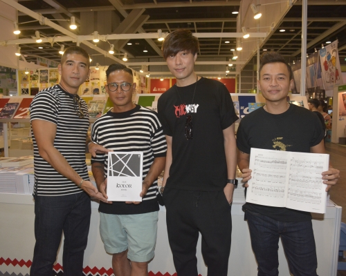 新書籌備半年 Kolor:最難係默寫曲譜