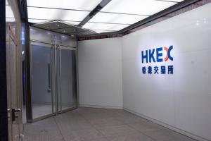 【388】交易所上半年每日平均成交額按年跌23%