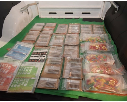 海關檢220萬含大麻糖果及溶液 2男被捕
