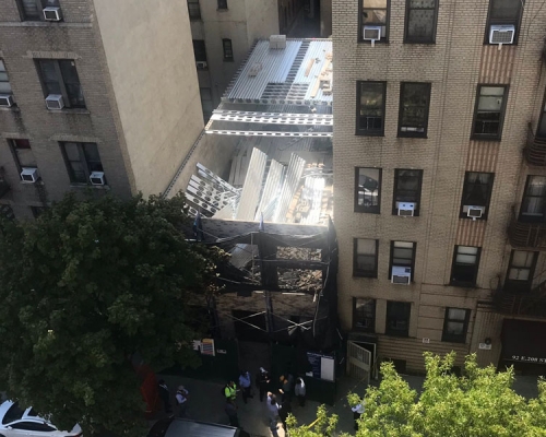紐約建築地盤施工金屬架倒塌至少1死5傷