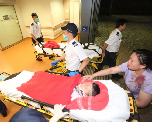 5歲男童上水體育館看台墮下 頭部流血送院