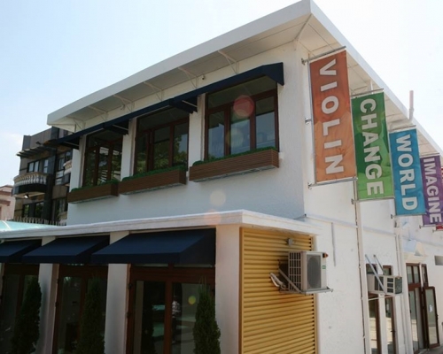 九龍塘3歲學童下車獨留街上 校方譴責校巴負責人