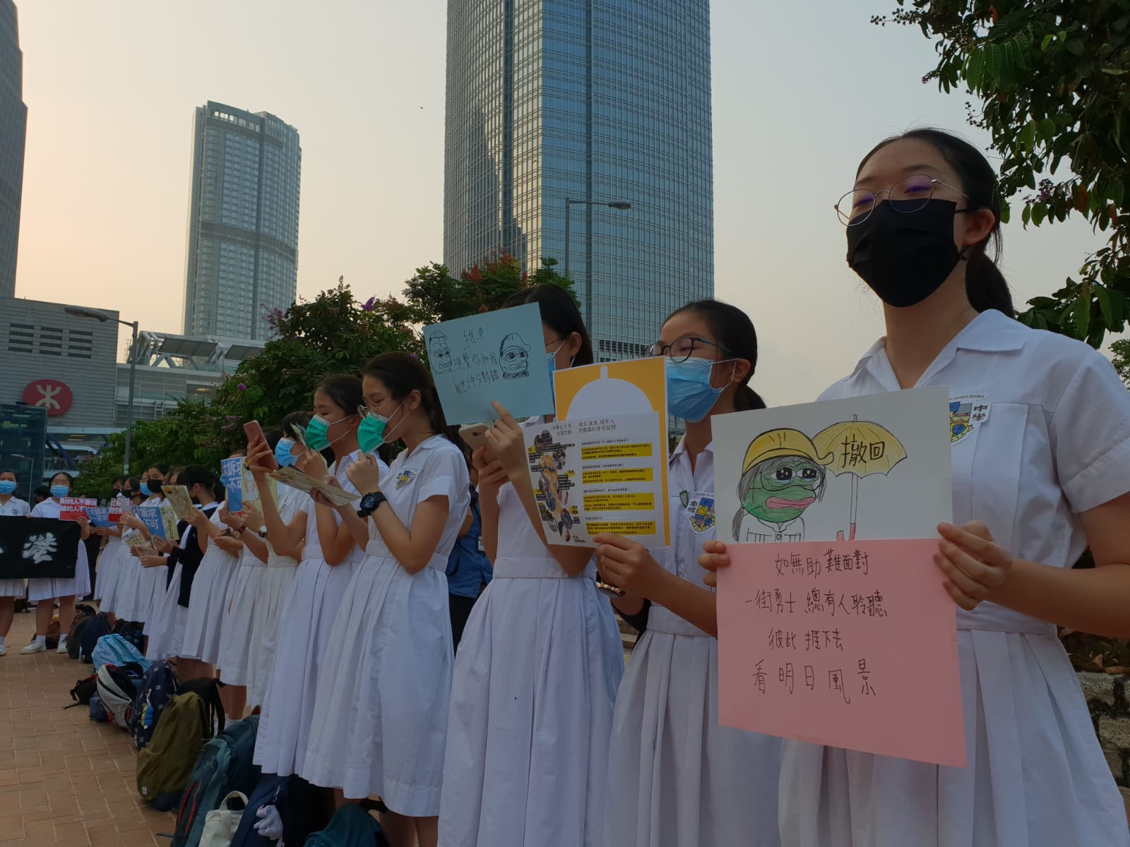 有參與學生指,不滿特首林鄭月娥不願意成立獨立調查委員會。