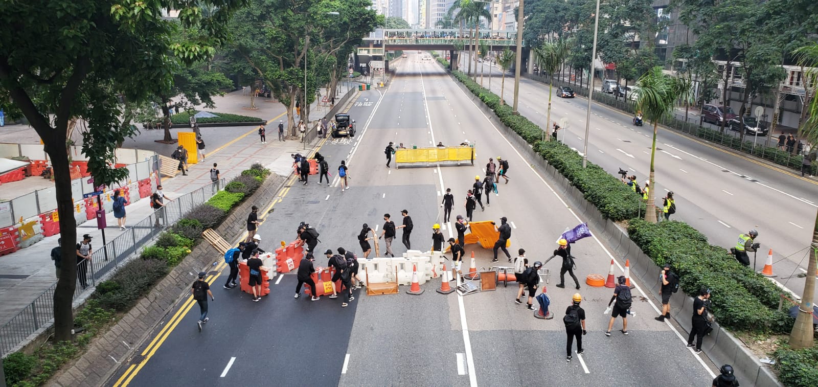 示威者堵塞告士打道