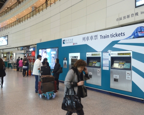 港鐵各線停駛 機場快線只來往香港站及機場站