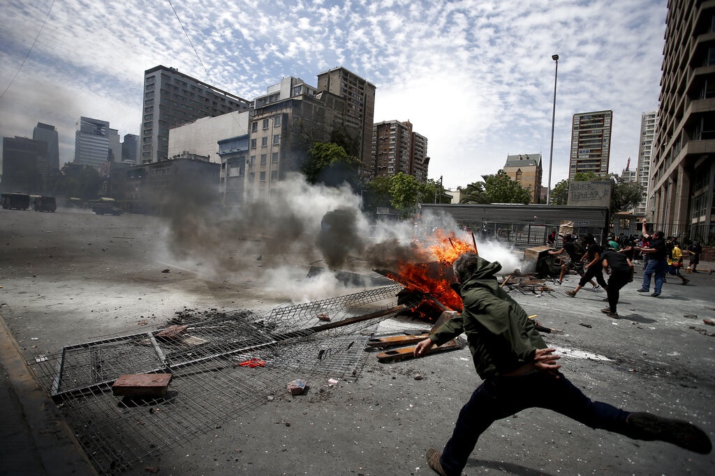 智利反政府騷亂持續。AP圖片