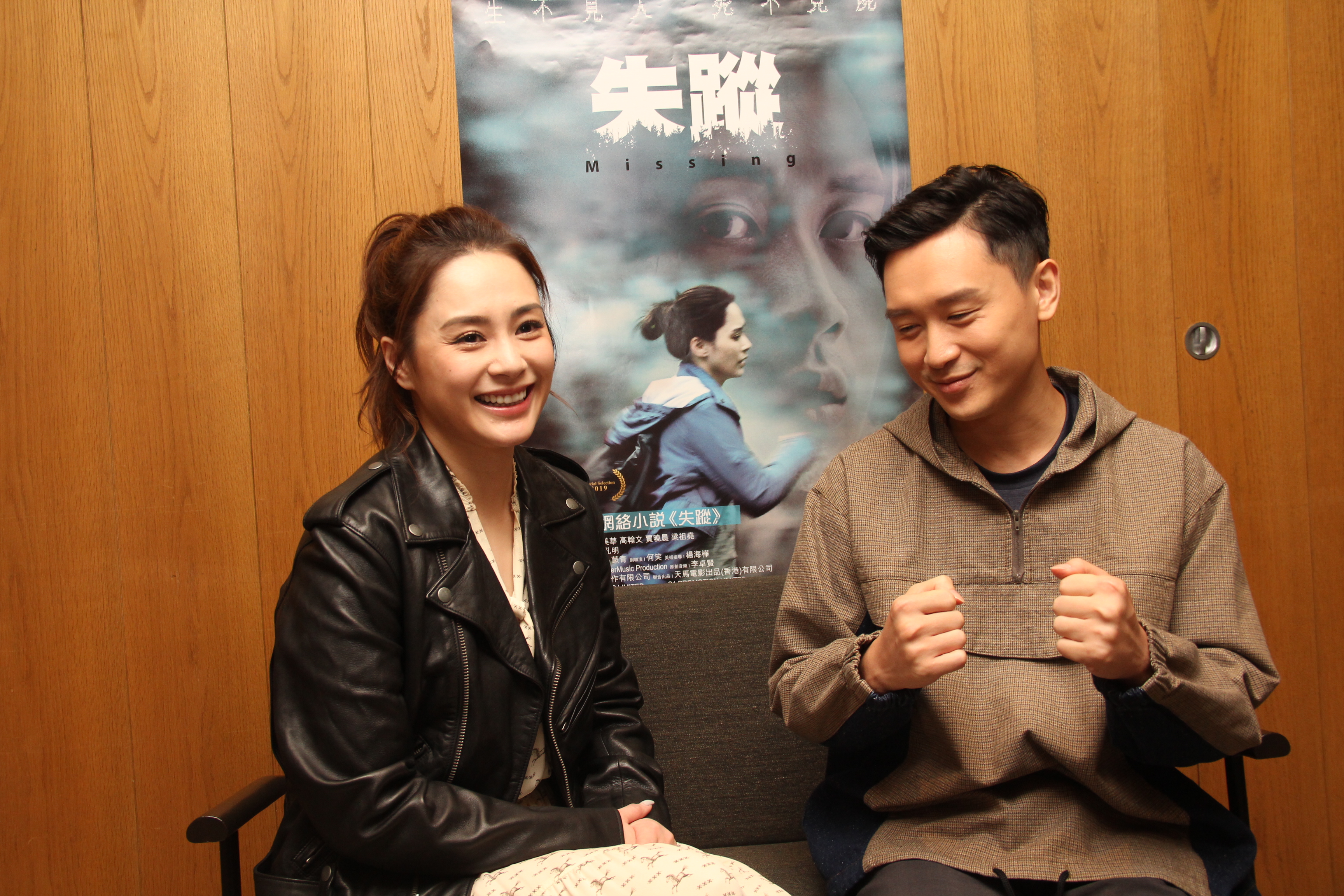 小龍對於集齊跟Twins合作相當興奮開心,一句:「Yeah!」搞到阿嬌都忍唔住笑!