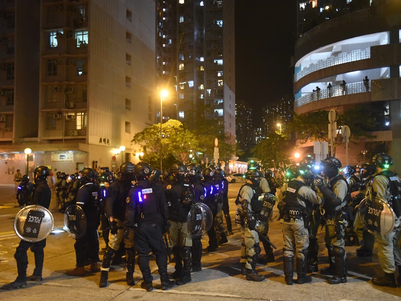 將軍澳衝突當晚警察曾施放催淚彈。