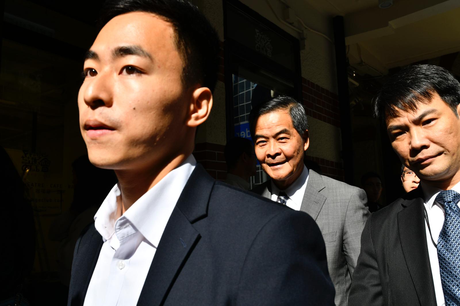 【區會選舉】指今次選舉屬高度政治化 梁振英:冀民主派和激進派勿不自量力