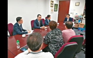 人肉路障風波 發「擬檢控通知書」惹不滿 警向三車主致歉