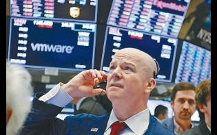 大摩業績遜預期 銀行股受壓 美股先挫後揚 升100點