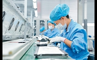 經濟仍存下行壓力 內地首季GDP增6.4%