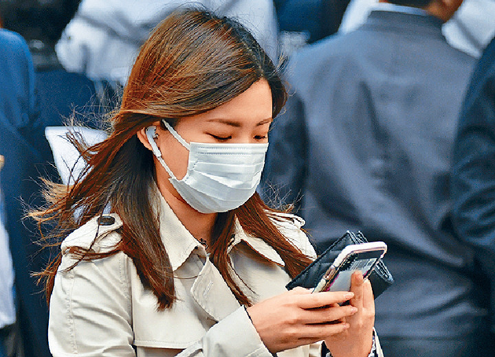 ■面對流感,口罩、洗手和流感針等是有效預防方法,但加強自身免疫力更是重中之重。 ■面對流感,口罩、洗手和流感針等是有效預防方法,但加強自身免疫力更是重中之重。