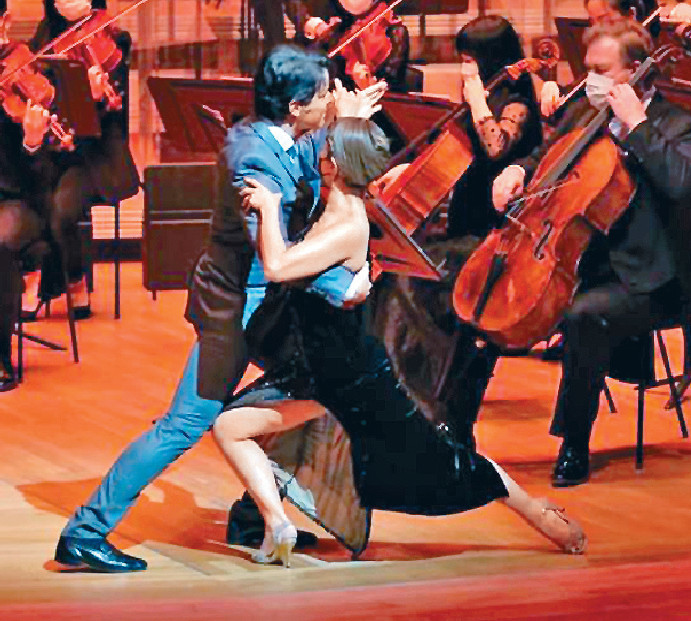 ■探戈舞步充滿熱情和激情。香港管弦樂團圖片p/　　
