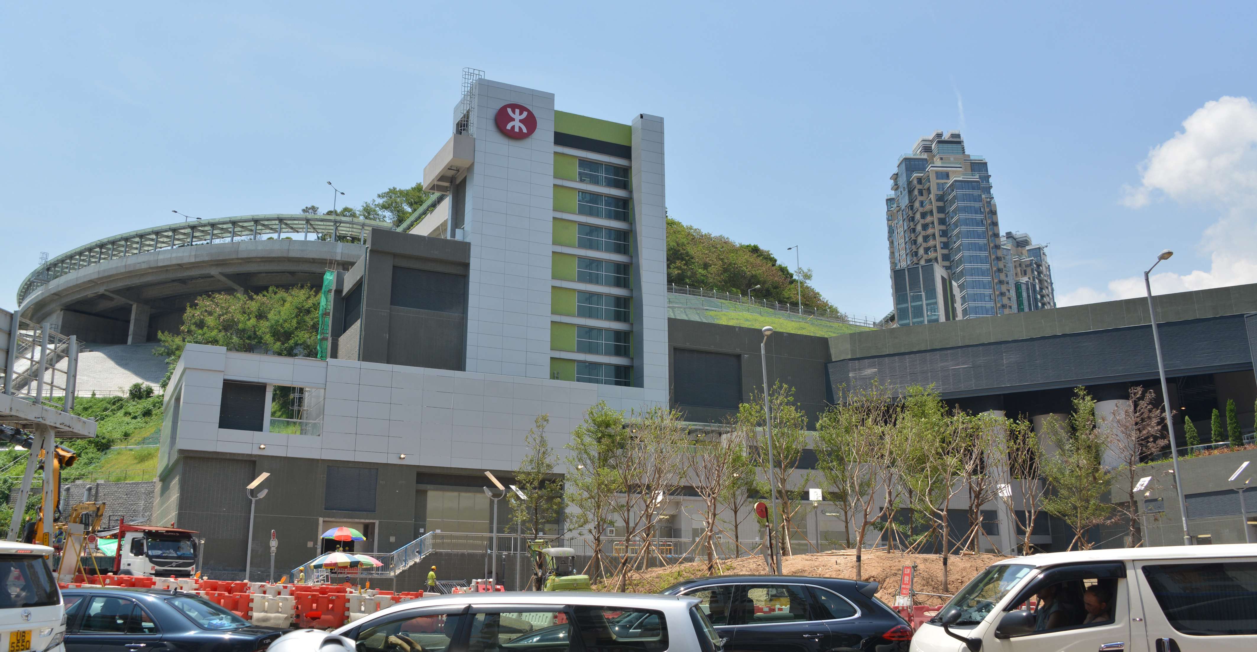 据悉项目补地价金额约62.8亿元,每方呎楼面补地价8459元.