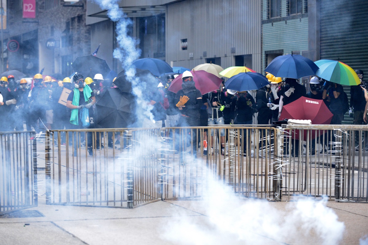 外交部駐港公署批評香港一小撮激進示威者,不斷升級極端暴力行徑。資料圖片