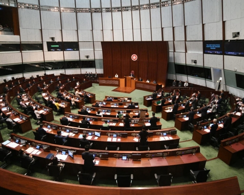 【施政報告】多名泛民議員被逐離場 梁君彥宣布答問會暫停