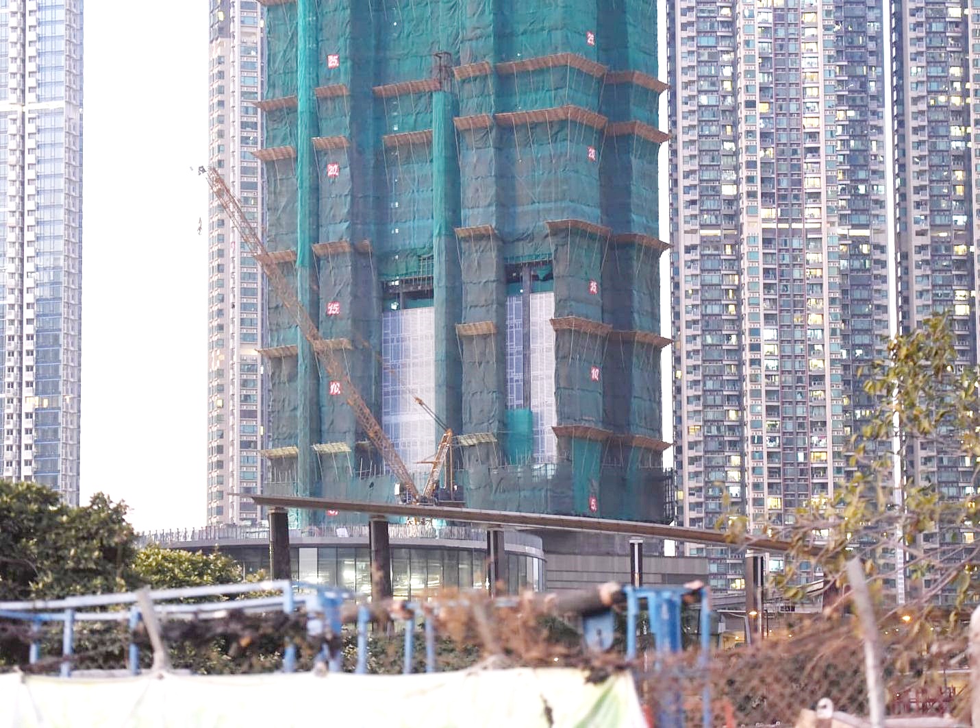 日出康城一個地盤發生工業意外。