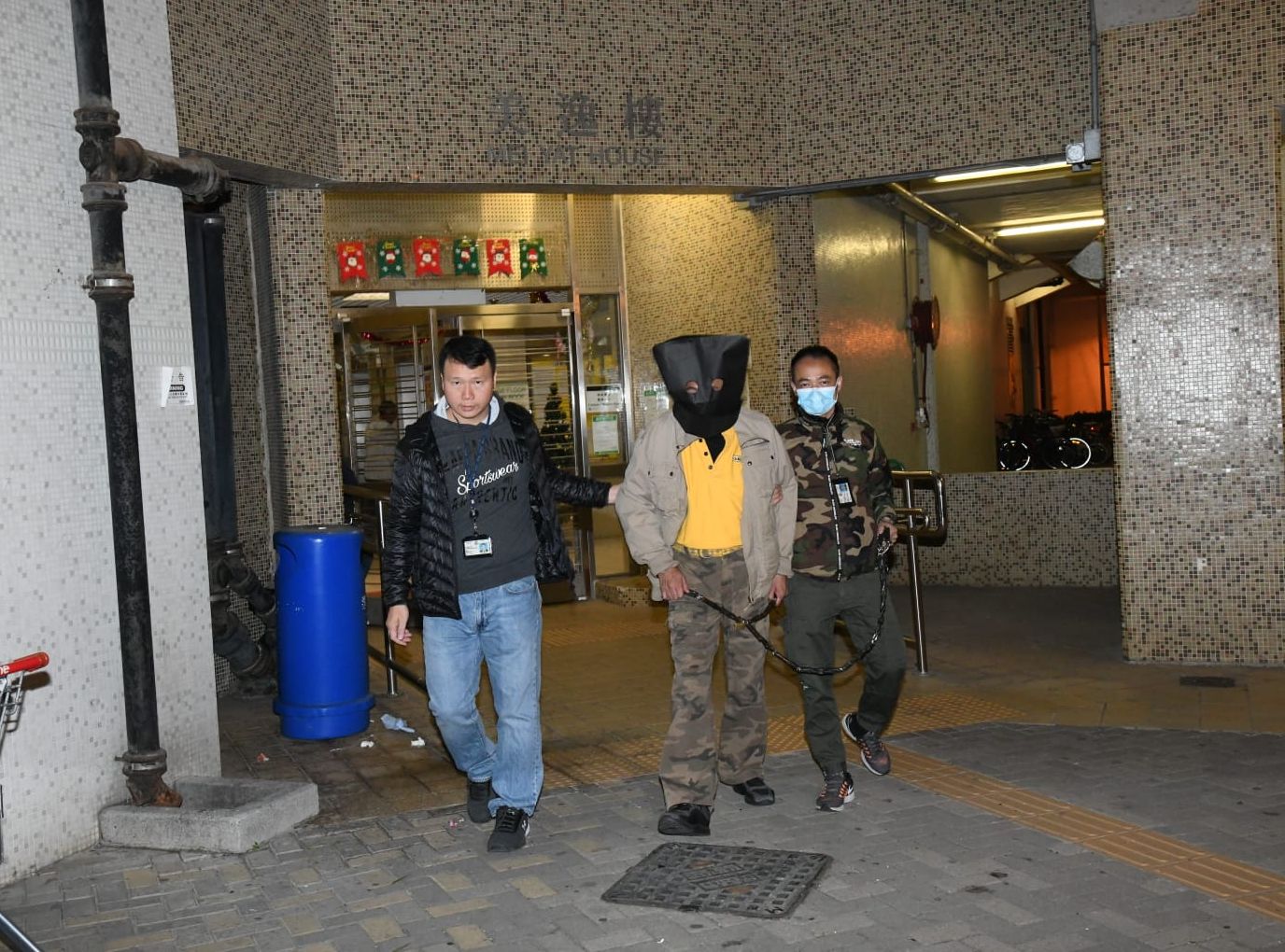 男子涉行劫罪被捕。