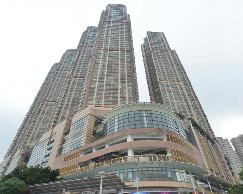 藍灣半島中層山景戶 呎租40.2元