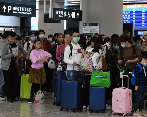 【武漢肺炎】武漢來港夫婦有密切接觸者不適送往威院接受隔離