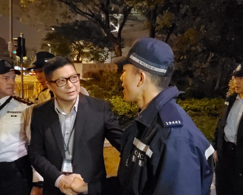 鄧炳強凌晨巡視旺角花墟