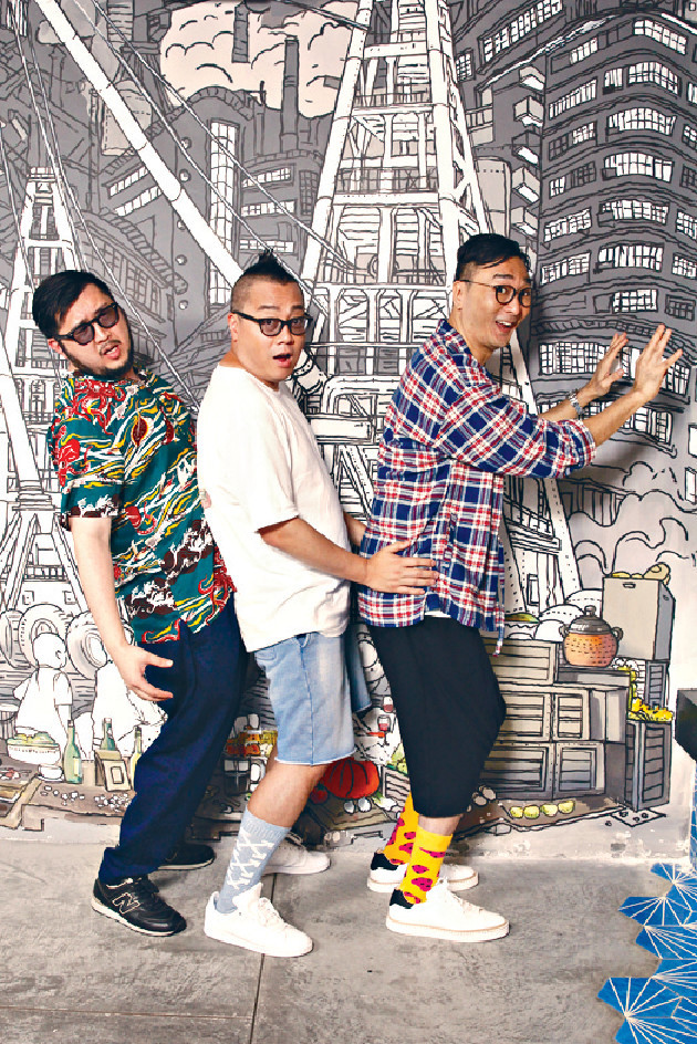 ﻿■（右起）鄒凱光、彭浩翔和劉翁一齊做棟篤笑會各講半個鐘，話題各有不同。
