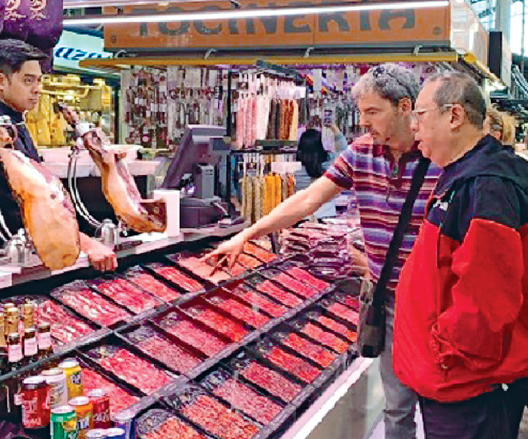■在巴塞隆拿「La Boqueria food market」購物。p/　　