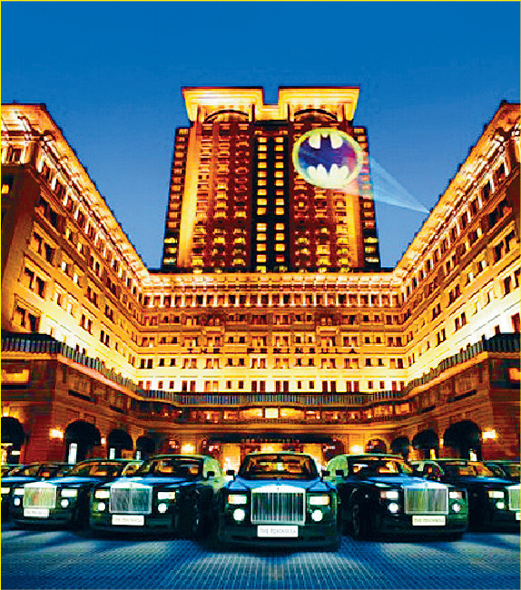 ■蝙蝠標誌到時會投射半島酒店大樓外牆，蝙蝠俠迷記得去打卡啦！p/　　