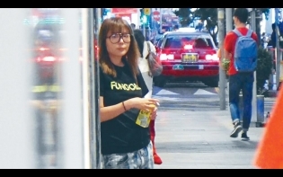 放棄自己 由索女變凸腩扒女 杜如風爛撻撻超麻甩