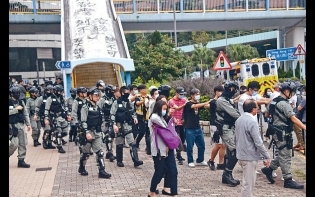 理大藏逾4000 汽油彈 800人自首 200死硬派拒降死守