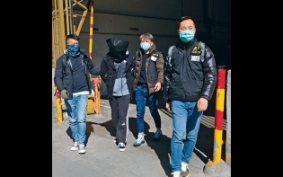 O記遊行前多區突擊 拘11人 警擒暴力團夥 檢真槍破軍火庫