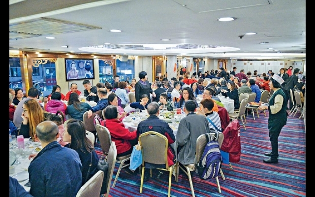 社會氣氛稍緩 市況見起色 提早團年飯訂座熱爆