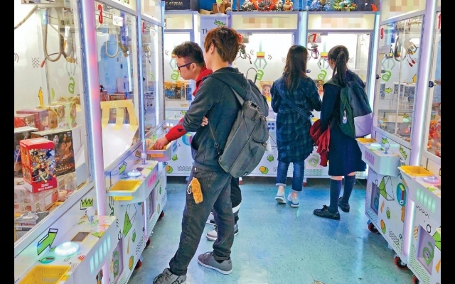 中獎機會萬分之一 夾公仔店大增 多無牌疑掠水