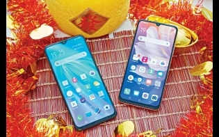 四鏡 Vs. 大電量 vivo中階賀歲孖寶