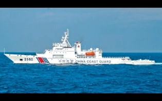 官方微博:釣魚島內進行巡航 中國海警船被指闖日領海