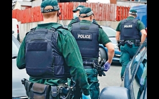 搜得逾5.1億元贓款及毒品 英破犯罪通訊網絡拘逾800人