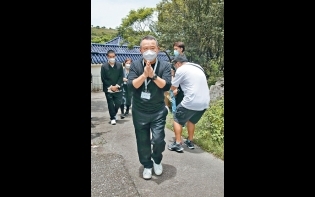 家人遵遺願喪禮從簡 曾志偉亡妻火化 擇日海葬