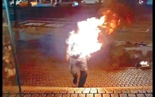 疑不滿「換照事件」 韓國瑜感痛心 台翁中天電視台前自焚